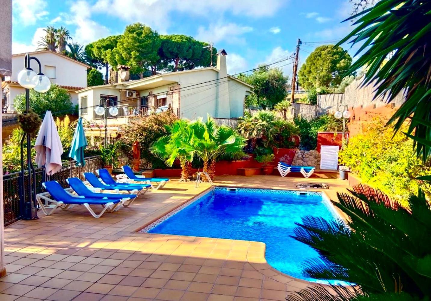 فيلا Preciosa Casa 2000 M2 Piscina Mar Barbacoa Felicidad سانتا سوزانا المظهر الخارجي الصورة