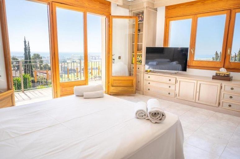 فيلا Preciosa Casa 2000 M2 Piscina Mar Barbacoa Felicidad سانتا سوزانا المظهر الخارجي الصورة