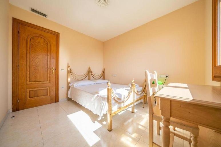 فيلا Preciosa Casa 2000 M2 Piscina Mar Barbacoa Felicidad سانتا سوزانا المظهر الخارجي الصورة