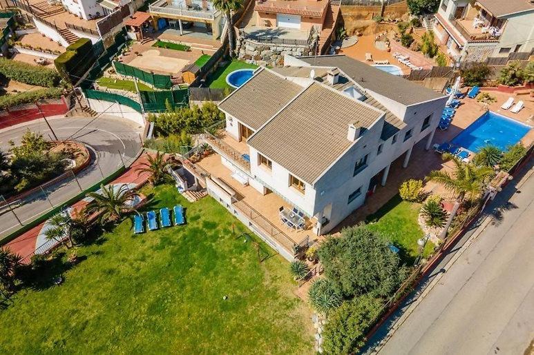 فيلا Preciosa Casa 2000 M2 Piscina Mar Barbacoa Felicidad سانتا سوزانا المظهر الخارجي الصورة