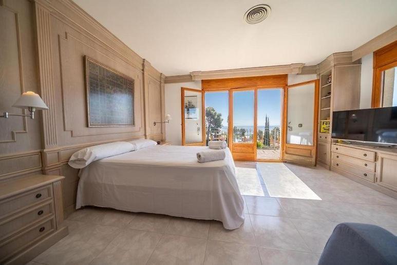 فيلا Preciosa Casa 2000 M2 Piscina Mar Barbacoa Felicidad سانتا سوزانا المظهر الخارجي الصورة