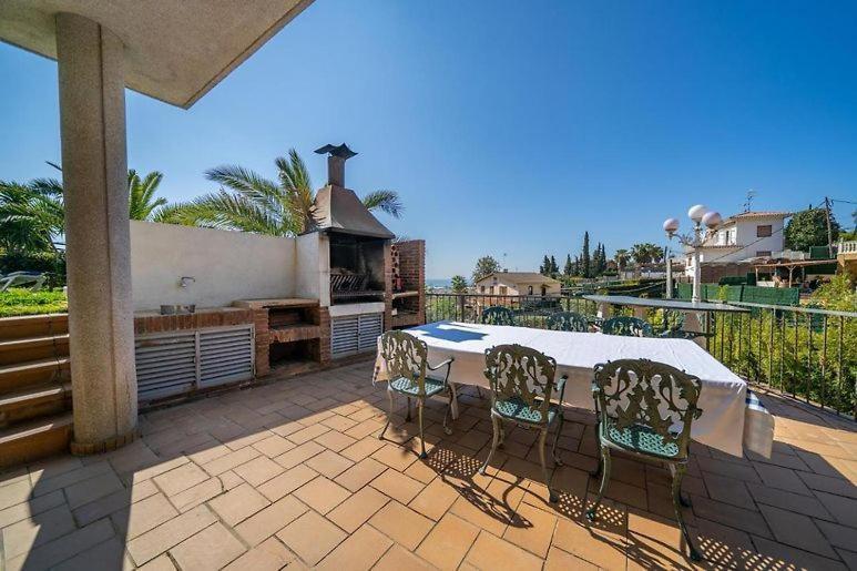 فيلا Preciosa Casa 2000 M2 Piscina Mar Barbacoa Felicidad سانتا سوزانا المظهر الخارجي الصورة