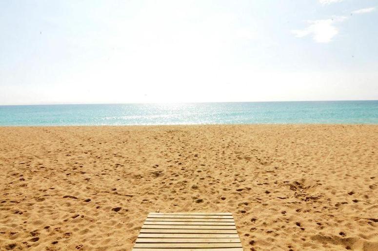 فيلا Preciosa Casa 2000 M2 Piscina Mar Barbacoa Felicidad سانتا سوزانا المظهر الخارجي الصورة