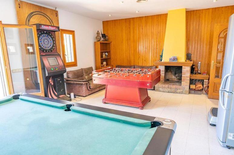 فيلا Preciosa Casa 2000 M2 Piscina Mar Barbacoa Felicidad سانتا سوزانا المظهر الخارجي الصورة
